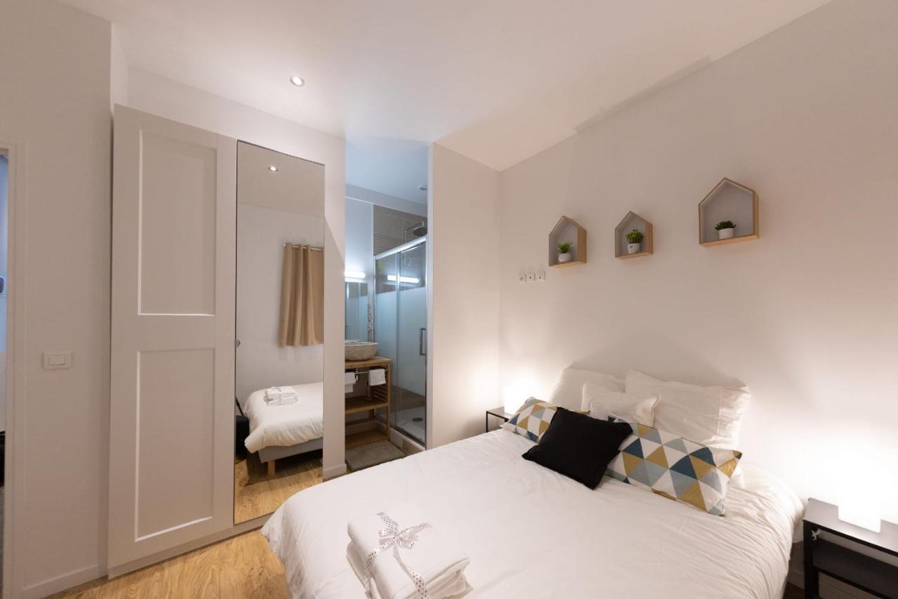 Appartement 2 Chambres Situé Dans 8éme Arrondissement *